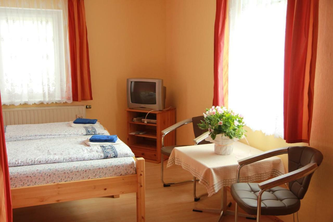 Ferienwohnung Im Herzen Des Nationalparks Hohnstein Exteriör bild